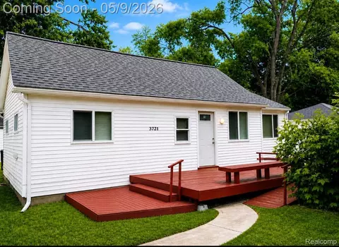 19394 Seminole, Redford, MI 48240