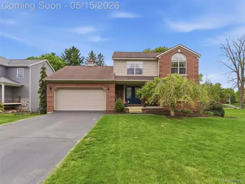 4241 Island Park Dr, Waterford, MI 48329