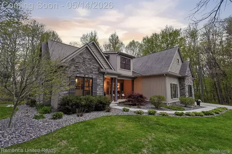 3020 Brighton Rd, Genoa, MI 48843