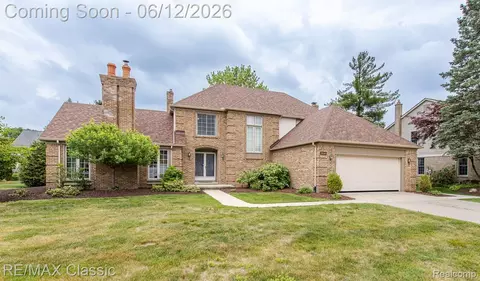 20248 Ellen Dr, Livonia, MI 48152