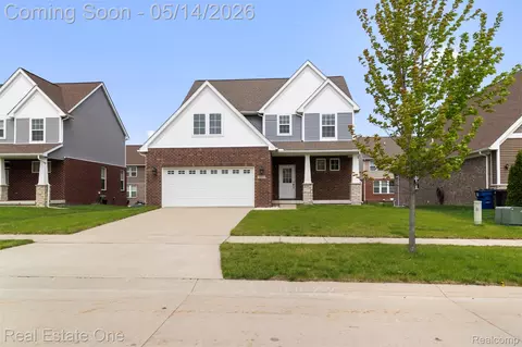 36950 Everett Dr, Westland, MI 48185