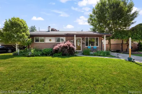 1515 Westchester St, Westland, MI 48186