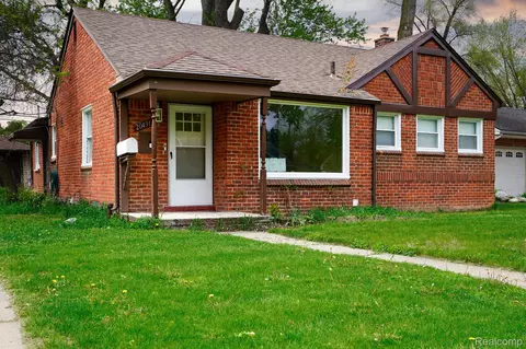 20491 Sumner, Redford, MI 48240