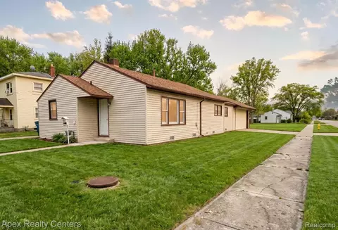 31939 Calhoun Ct, Westland, MI 48186