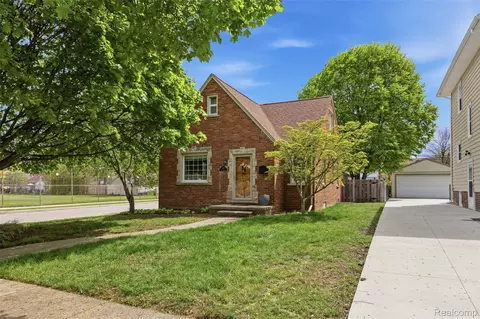 240 N Highland St, Dearborn, MI 48128