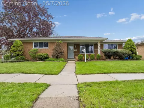 14053 April Ln, Warren, MI 48088