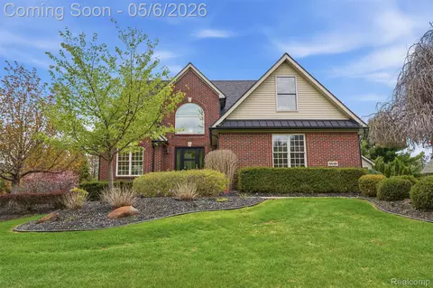 9648 Mohican Ct, Pinckney, MI 48169