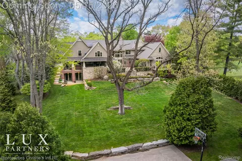 1330 Oxford Rd, Bloomfield Hills, MI 48304