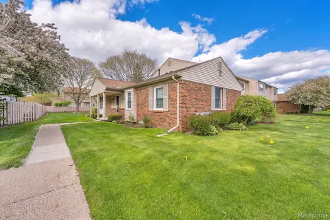 24228 Bashian Dr, Novi, MI 48375