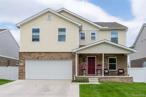 3418 Woodmont Ave, Trenton, MI 48183