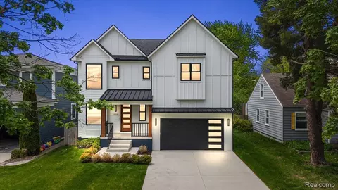 3715 Durham Rd, Royal Oak, MI 48073