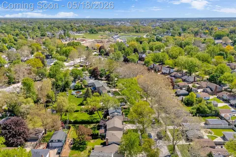 View/Area - 693 Langley Blvd, Clawson, MI 48017 photo 4 of 5