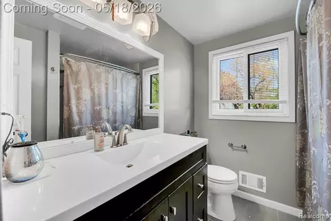Bath - 693 Langley Blvd, Clawson, MI 48017 photo 1 of 3
