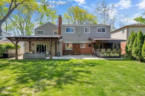 Exterior - 693 Langley Blvd, Clawson, MI 48017 photo 6 of 6
