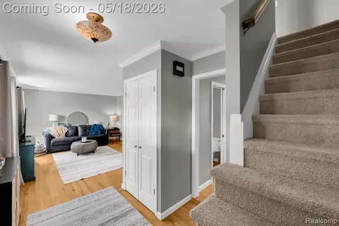 Entry Way - 693 Langley Blvd, Clawson, MI 48017 photo 2 of 2