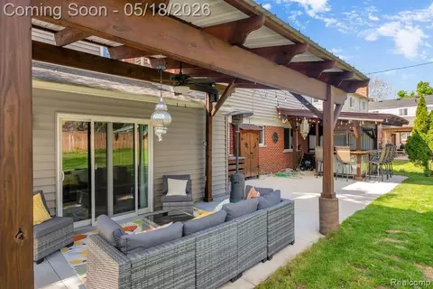 Exterior - 693 Langley Blvd, Clawson, MI 48017 photo 3 of 6