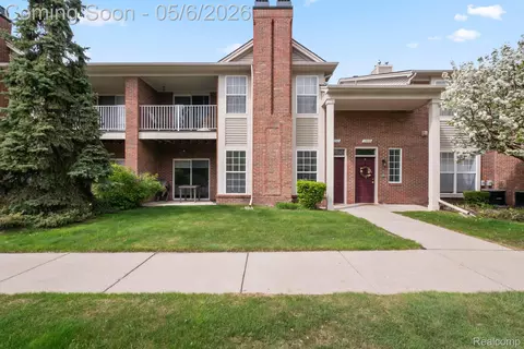 15345 Yale Dr, Clinton Township, MI 48038