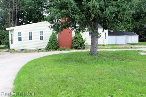 22324 Charter St, Southfield, MI 48033