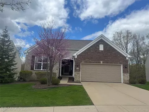 577 Acadia Ct, Oceola, MI 48843