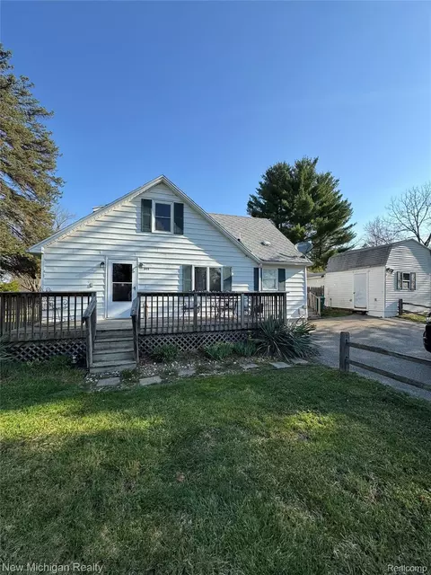 Exterior - 305 E Rolfe, Perry, MI 48872 photo 1 of 2