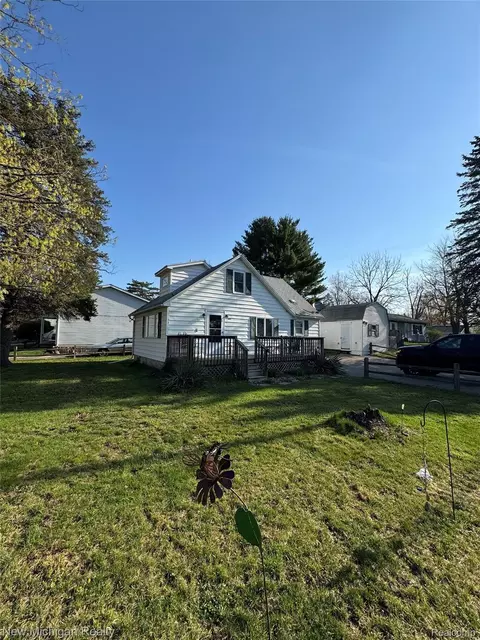 305 E Rolfe, Perry, MI 48872