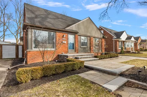 4618 Groveland Ave, Royal Oak, MI 48073