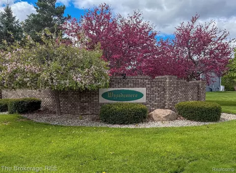 6318 Victoria Ln, Mundy, MI 48473