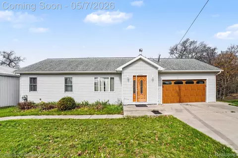 9370 Perch Lake Dr, Garfield, MI 48632