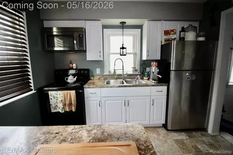 Kitchen - 11047 Secor Rd, Bedford, MI 48182 photo 2 of 3