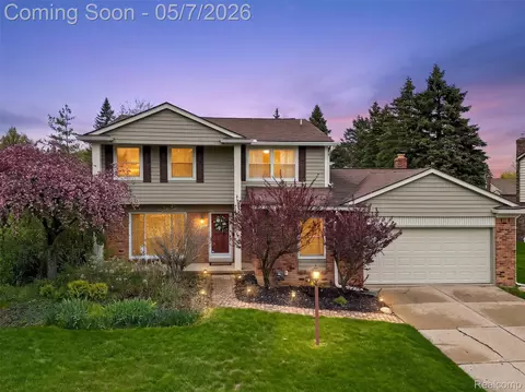 2578 Powderhorn Ridge Rd, Rochester Hills, MI 48309