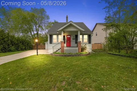 30475 Brentwood St, Southfield, MI 48076