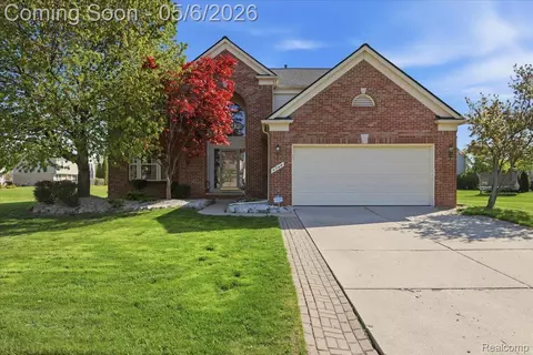 4748 Sherwood Cir, Canton, MI 48188