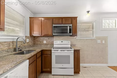 Kitchen - 7609 Dudley St, Taylor, MI 48180 photo 4 of 4