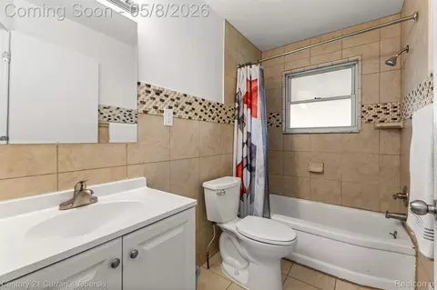 Bath - 7609 Dudley St, Taylor, MI 48180 photo 1 of 2