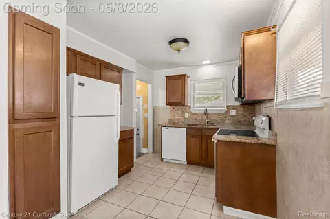 Kitchen - 7609 Dudley St, Taylor, MI 48180 photo 3 of 4