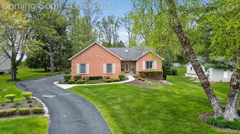 4455 Driftwood Dr, Commerce, MI 48382