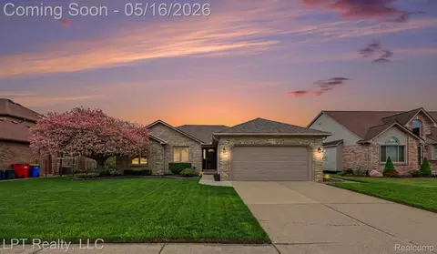 54174 Ego Dr, Macomb, MI 48042