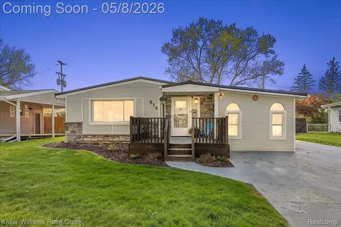 814 Cypress Dr, Davison, MI 48423