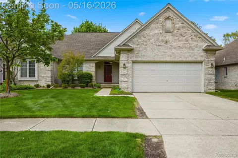 1945 Avalon Dr, Sterling Heights, MI 48310