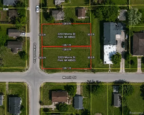2418 Oakwood Ave, Saginaw, MI 48601