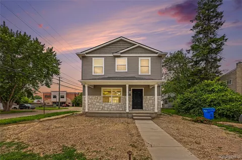 27305 Groveland St, Madison Heights, MI 48071