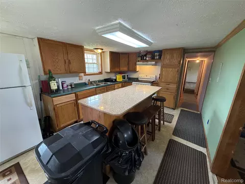 Kitchen - 6392 20th Ave, Sylvan, MI 49679 photo 2 of 3
