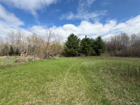 Exterior - 6392 20th Ave, Sylvan, MI 49679 photo 4 of 10