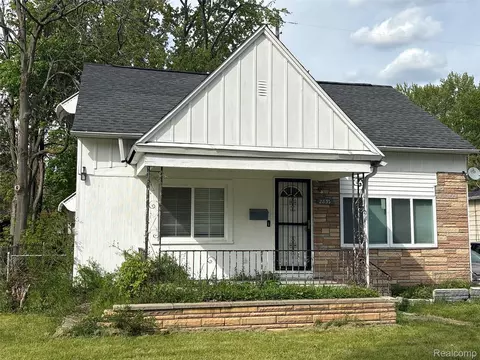 2832 Begole St, Flint, MI 48504