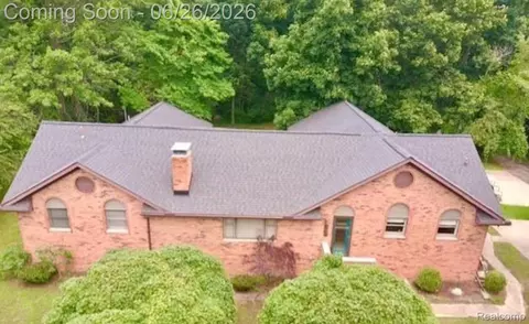 3150 N Otter Creek Rd, Monroe, MI 48161