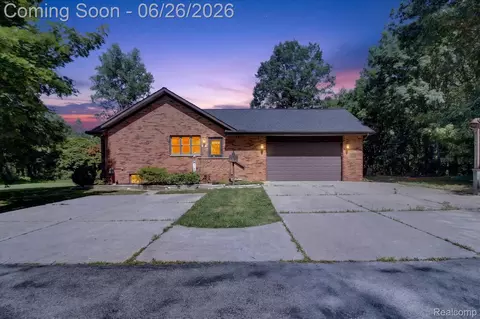 3150 N Otter Creek Rd, Monroe, MI 48161