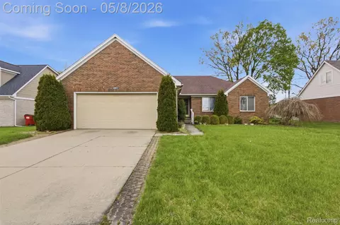 46877 Twin City Trl, Macomb, MI 48044