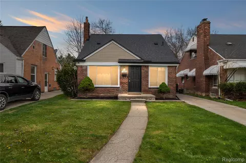 16829 Stricker Ave, Eastpointe, MI 48021