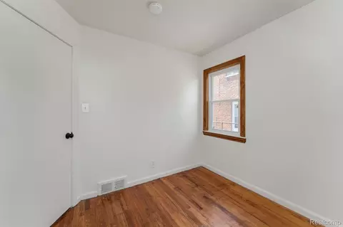 Bedroom - 16829 Stricker Ave, Eastpointe, MI 48021 photo 1 of 3
