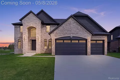 56056 Barnes Ct, Macomb, MI 48042